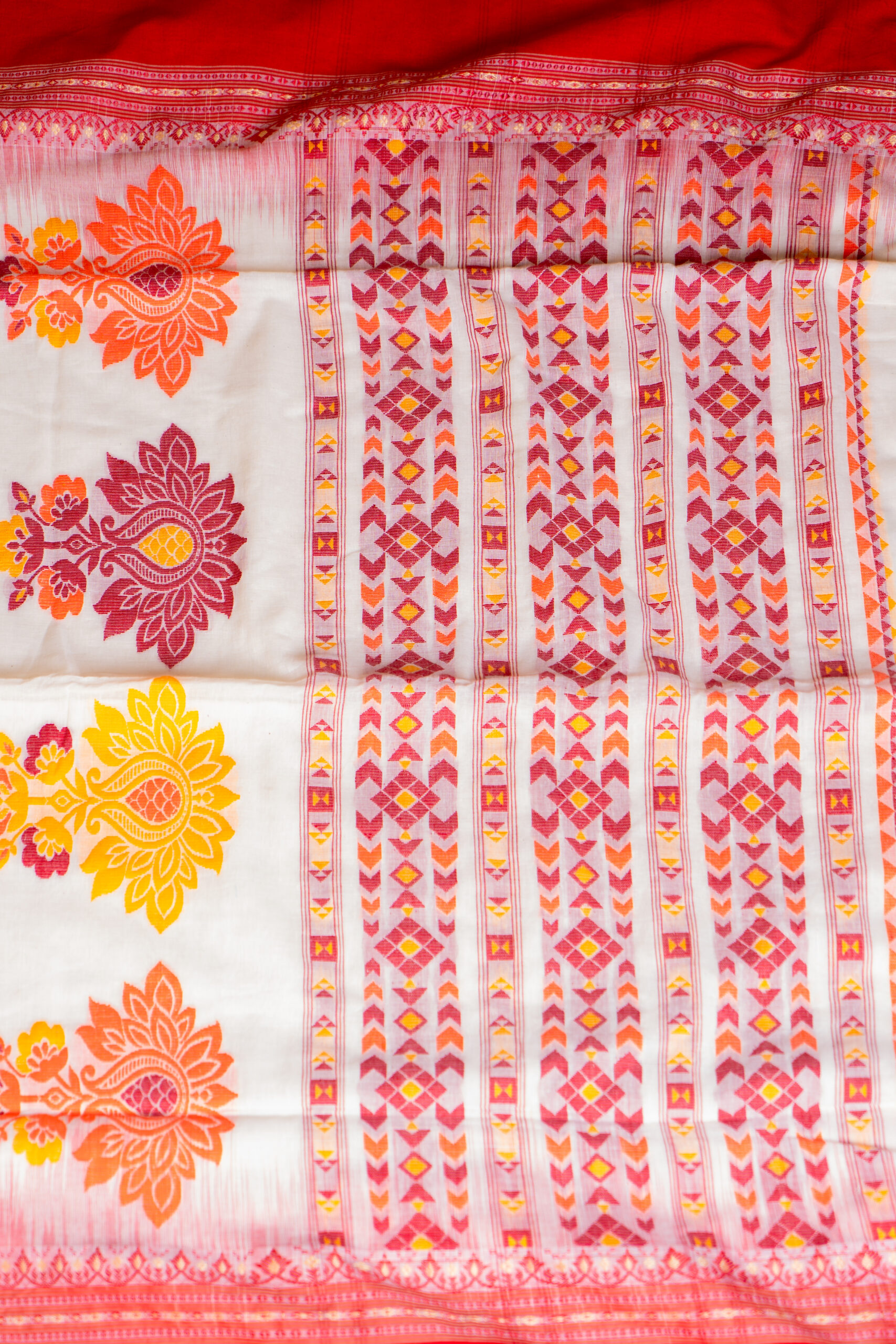 Pure Cotton White and Red Saree - Image 3