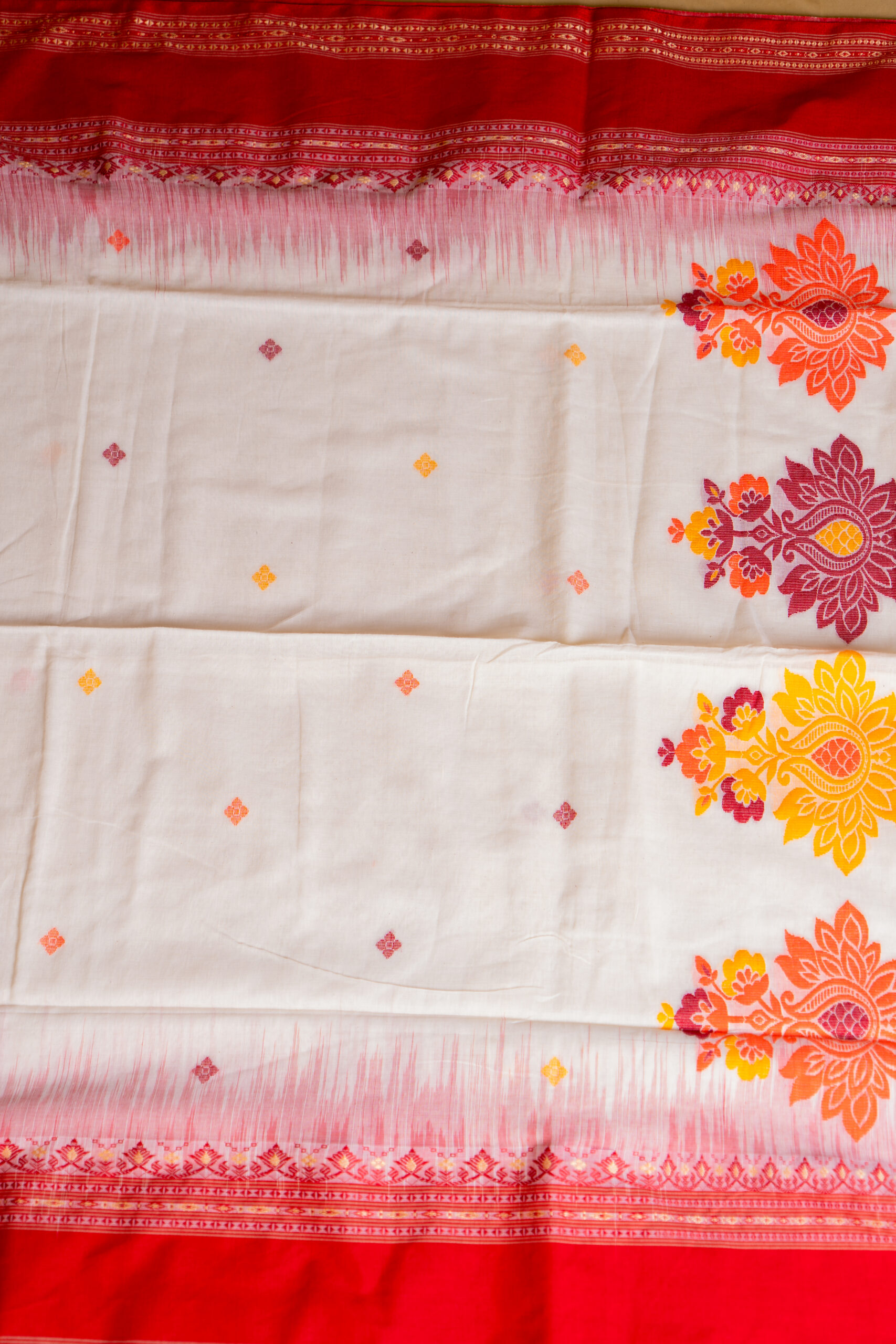 Pure Cotton White and Red Saree - Image 4