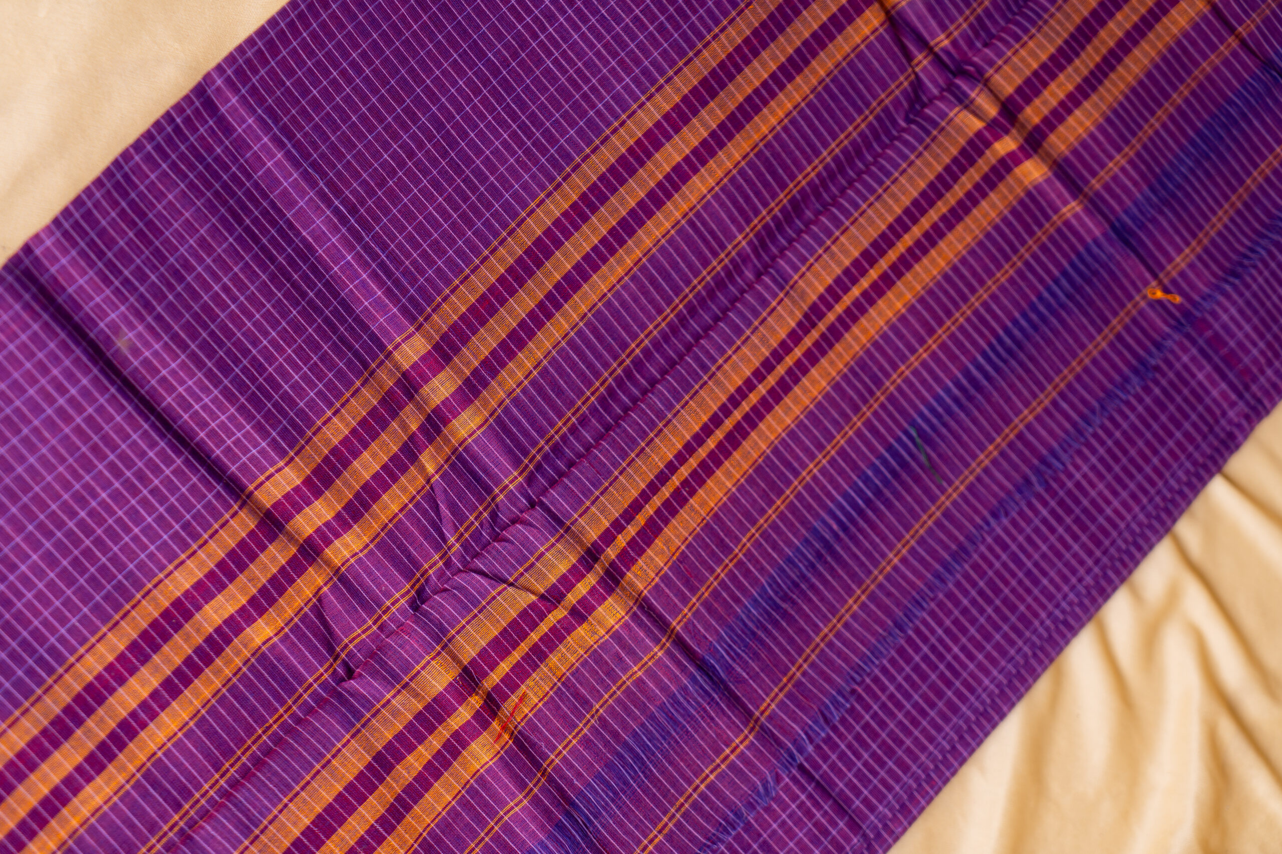 Violet with Yellow border Narayanpet Cotton Saree - Image 3